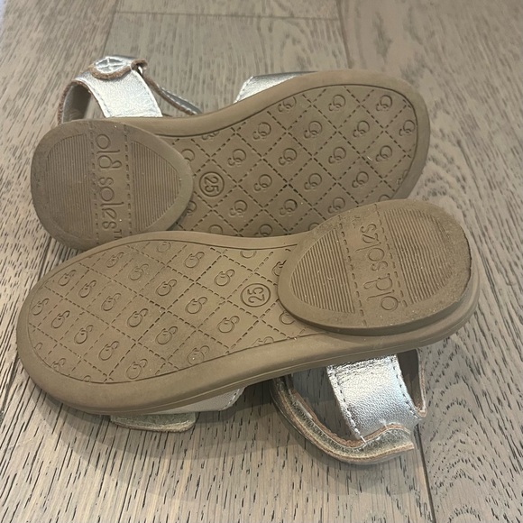 Old Soles Girl’s Silver Star-Born Leather Sandals - Picture 4 of 5